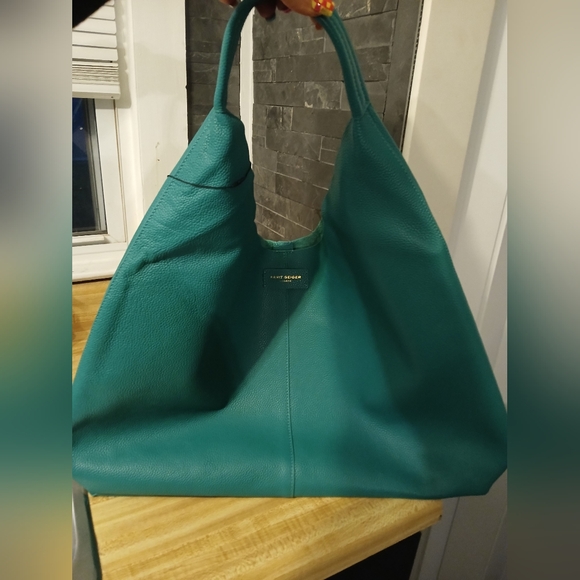 SOLD DO NOT BUY Kurt Geiger NWT Large Hobo Green Bag With Dustbag - Picture 6 of 9